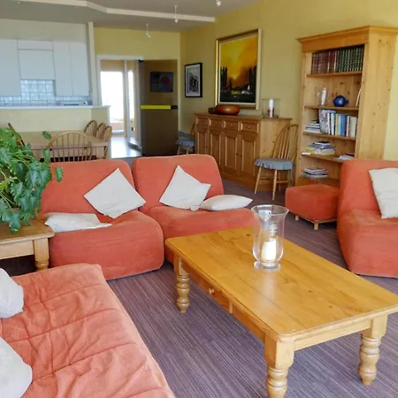 Coastal Comfort With Parking, Cleaning Included Nieuwpoort