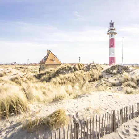 Coastal Comfort With Parking, Cleaning Included * Nieuwpoort