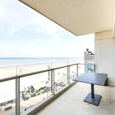 Coastal Comfort With Parking, Cleaning Included Apartment