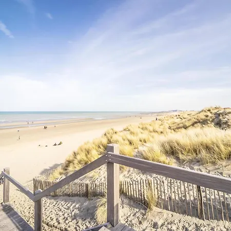 Coastal Comfort With Parking, Cleaning Included Lägenhet Nieuwpoort